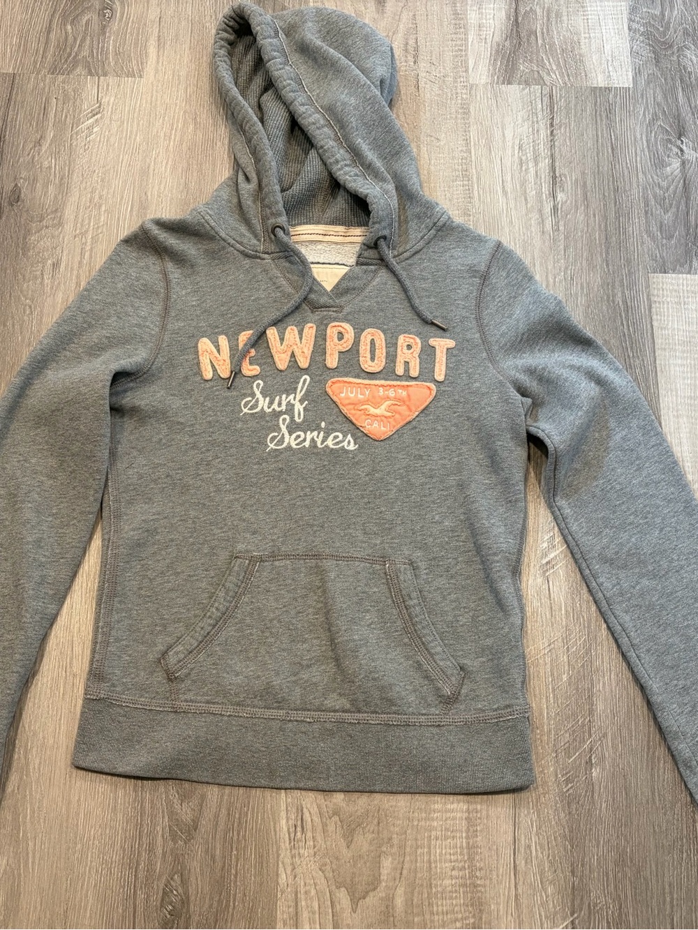 Hollister Newport Surf Series grey Hooded Sweatshirt woman’s medium